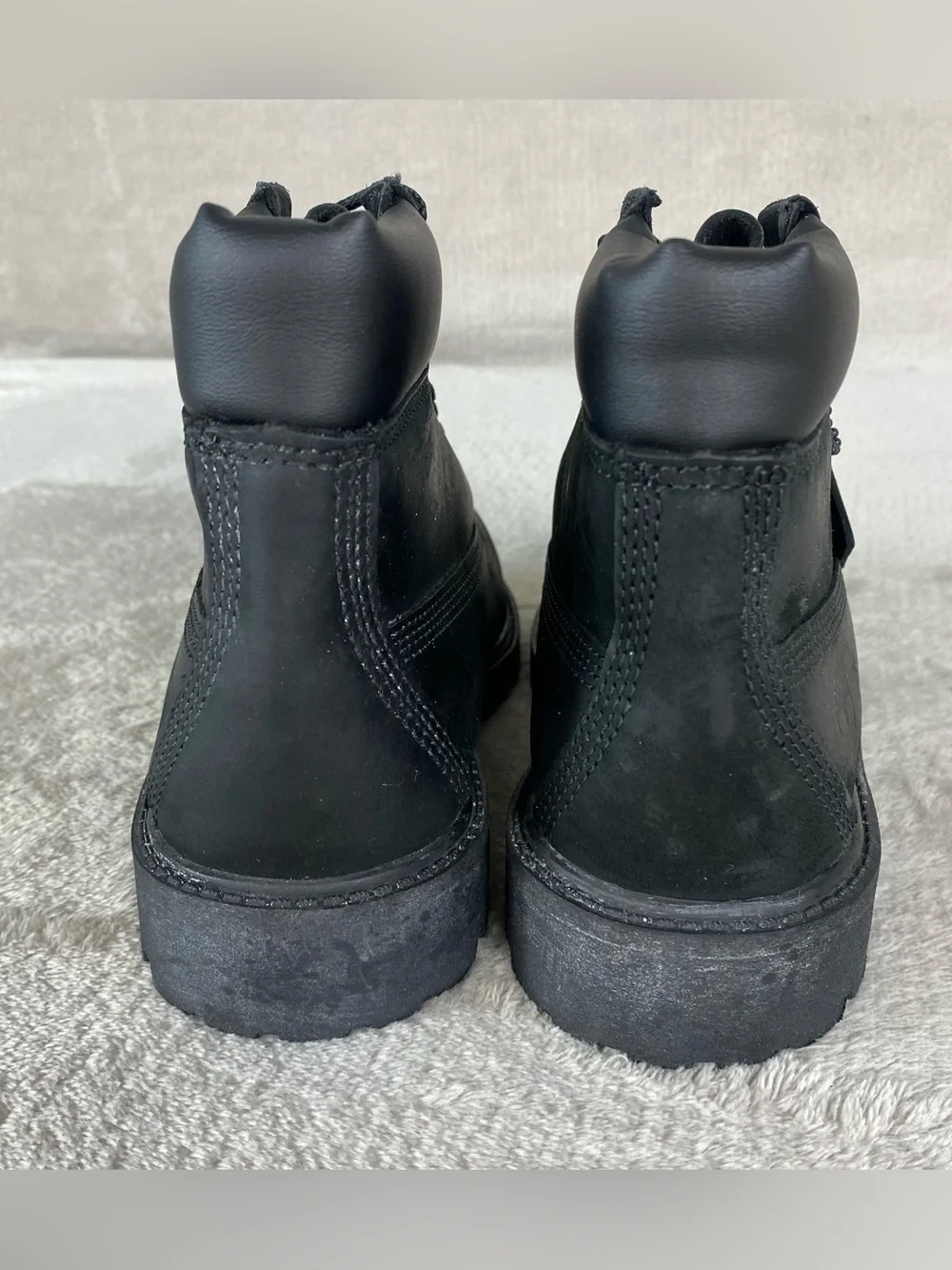 Timberland Premium 6 inch Kids Boys Boots Size 2 Black Nubuck Waterproof NEW
